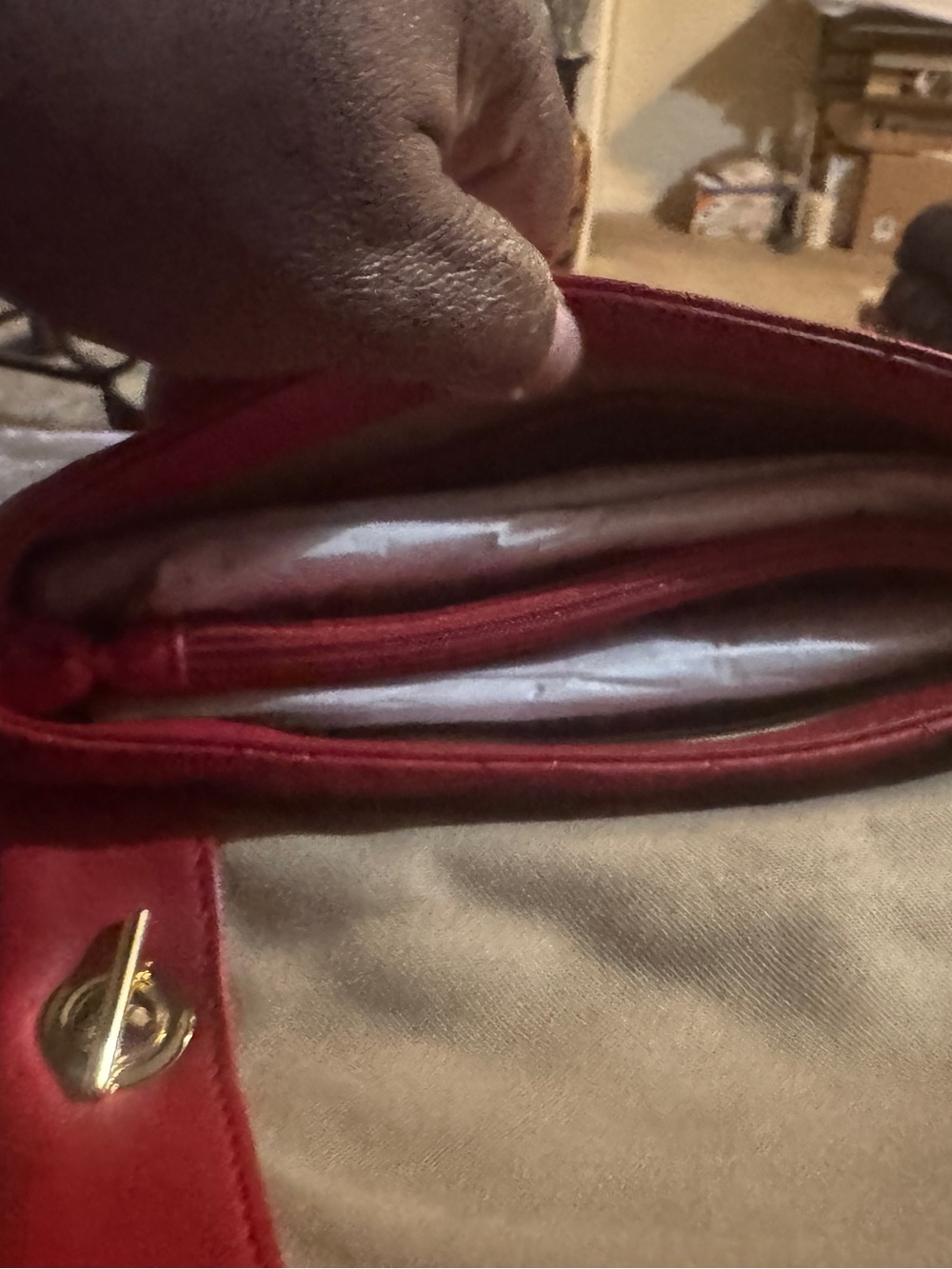 G by Giuliana Red Quilted Shoulder Bag - Picture 7 of 8